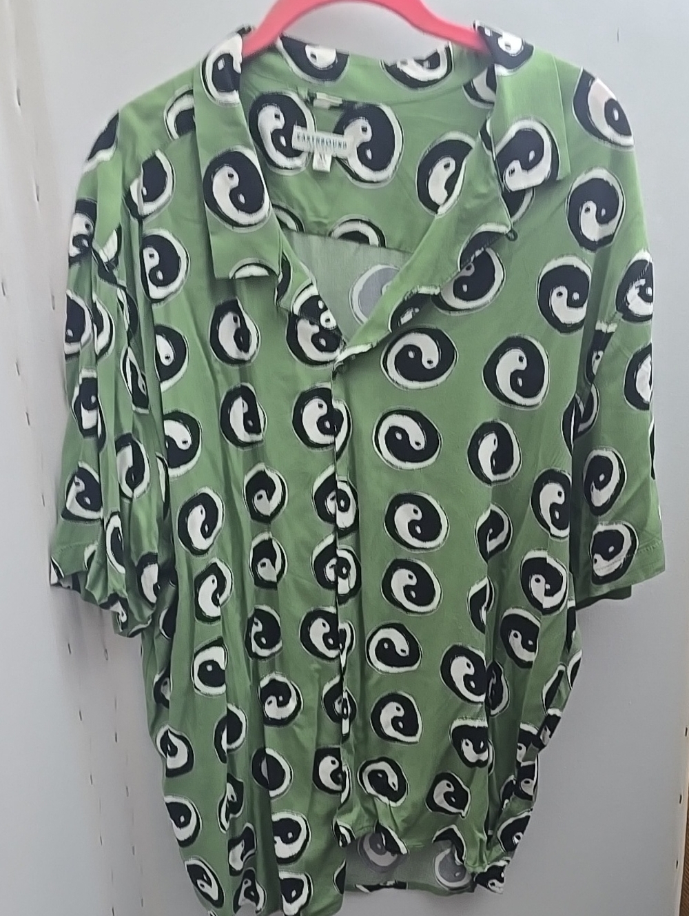 EARTHBOUND Green Yin Yang Print Short Sleeve Button-Front Shirt